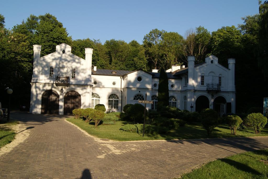Roskosz Zespol Dworsko Parkowy Bed & Breakfast Biala Podlaska Exterior photo