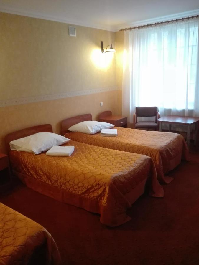 Roskosz Zespol Dworsko Parkowy Bed & Breakfast Biala Podlaska Exterior photo