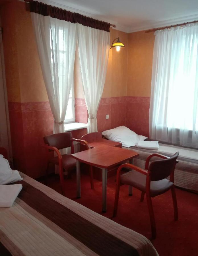 Roskosz Zespol Dworsko Parkowy Bed & Breakfast Biala Podlaska Exterior photo