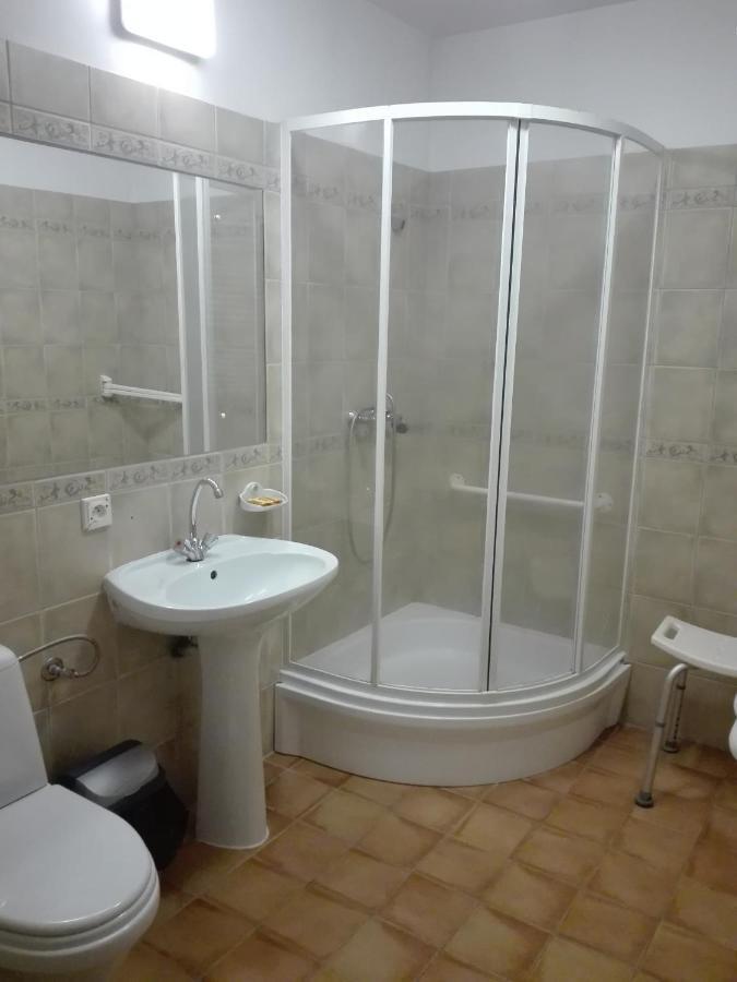 Roskosz Zespol Dworsko Parkowy Bed & Breakfast Biala Podlaska Exterior photo